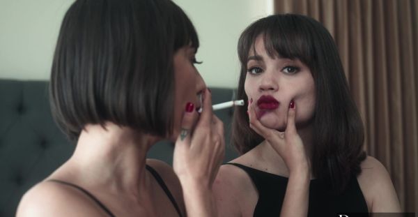 Play this full movie named : Markus Dupree & Janice Griffith: Brunettes gone wild in a steamy hotel room