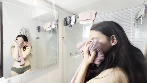 Stream the uncut scene titled : Scarlettandc Lesbian Threesome - Latina Amateurs Fingering & Eating Pussy to Orgasm