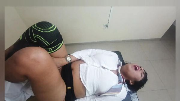 Play this uncensored video of : Stepdad sucks stepdaughter's tight pussy - Horny homemade 4k amateur