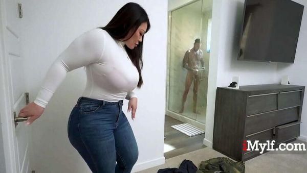 Watch the HD movie called : Asian MILF Tokyo Leigh Finds Homeless Man With Big Dick, Washes Him Then Fucks Hard