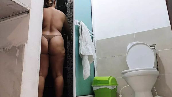 Play complete video of : Naked Young Girl Shower Voyeur - Hidden Camera Recording in Bathroom