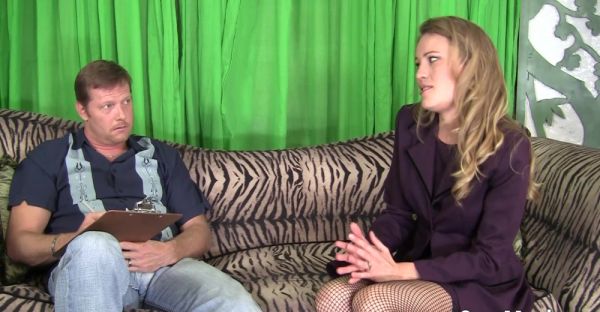 Enjoy watching this complete movie called : MILF Daisy lays down the law in a stocking-clad blow job bonanza