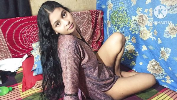 Play this complete video of : Desi Sister In Law Blowjob - Real Bangladeshi Girl Love Making With Bangla Audio