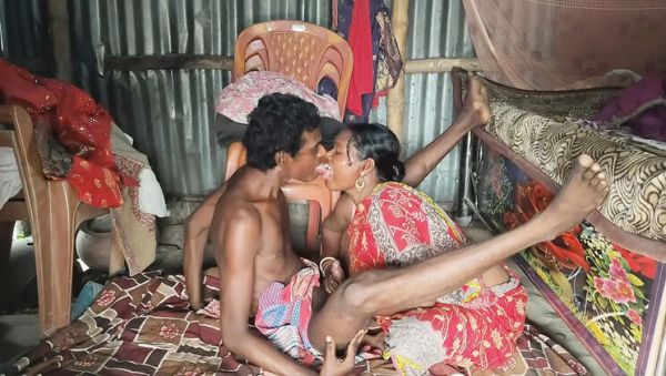 Watch HD movie called : Desi Housewife Takes It Doggy Style - Anal Sex with Big Ass Indian Bhabhi
