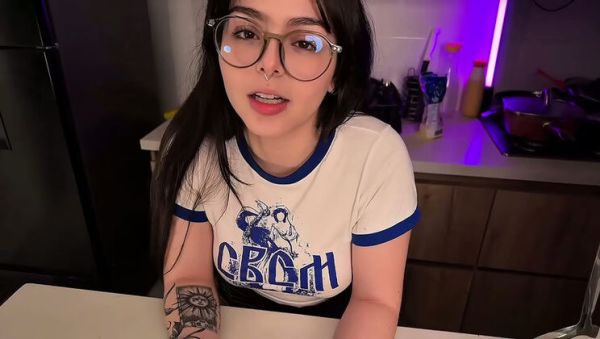 Enjoy watching the uncensored scene : Fucking My Hot Stepsister While My Girlfriend Is Away