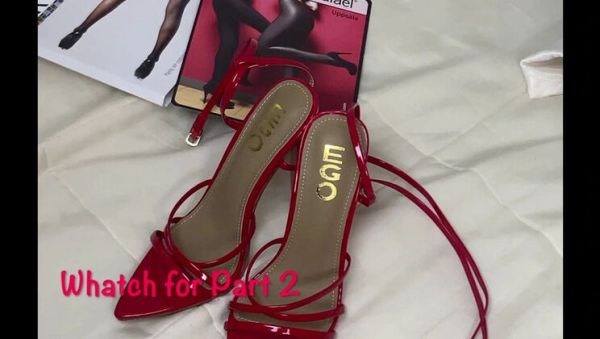 Stream full video called : Mature British MILF with Big Natural Tits Gets Nylon Tights Gift - Foot Fetish Homemade HD