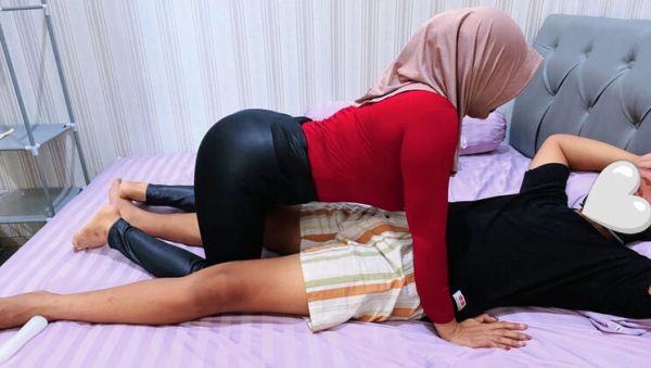 Stream the complete clip : Horny Indonesian Hijab Stepmom Viral - Big Natural Tits Mom Cheats with Stepson in Homemade Sex