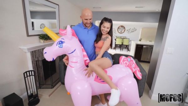 Stream full scene : Teen 18+ Reyna De La Cruz Crazy Porn Movie