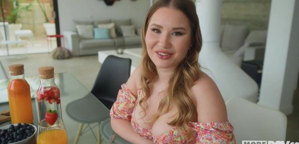 Stream the uncut scene of : Amalia Davis - First Date with a Sweetheart.
