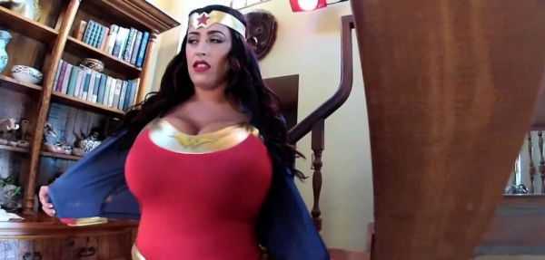 Play the HD video titled : Wonder Woman GoPro 2