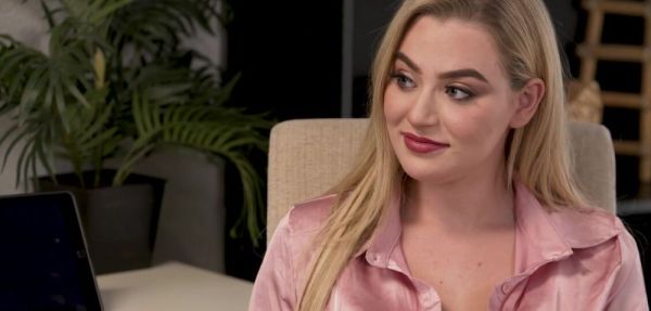 Play full movie titled : Trimmed Blonde Reporter Tits Get Cum Covered For A Cover!