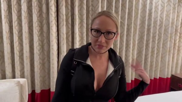 Watch this HD movie named : Crystal Clark - Stepmom Shares Hotel Bed With Me All Weekend