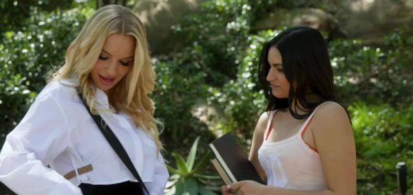 Stream hardcore video : Latina student seducing lesbian teacher