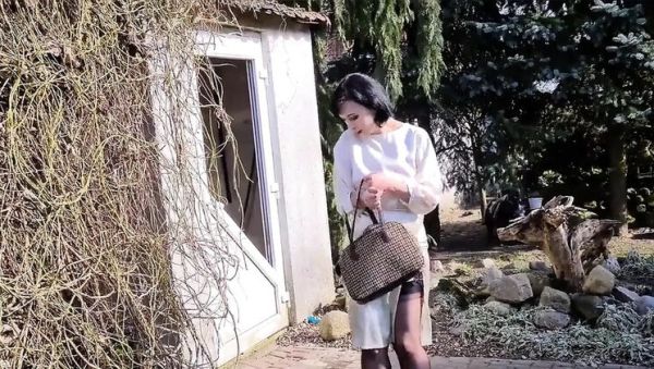 Enjoy watching this uncut clip of : Wanilianna teases her tight pussy with a dildo in the blooming garden