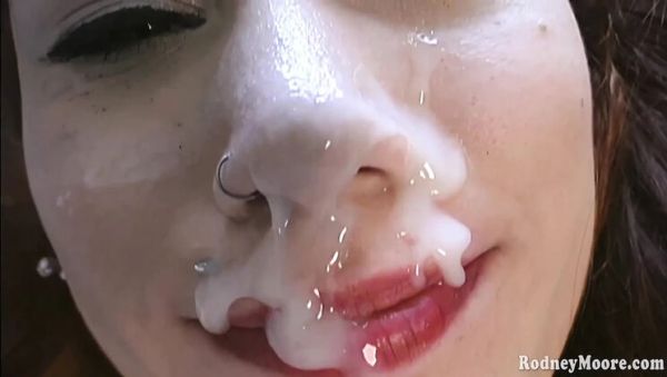 Play the uncut video named : Retro Goth Cutie's Homemade Spider Blowjob And Facial
