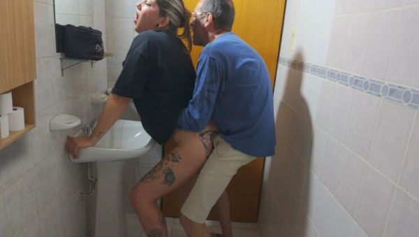 Stream full clip of : Cheating Wife Almost Caught Me Fucking My Brother’s Wife In The Bathroom
