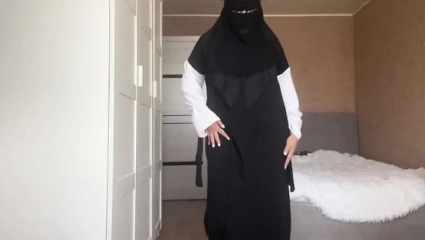 Enjoy watching the HD scene : Curvy Arab MILF Lux Eva Rubs Her Big Tits and Wet Pussy in Black Lace