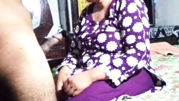Stream the HD movie called : Desi Village Bhabhi Naked Bathing in the Field Hot Action