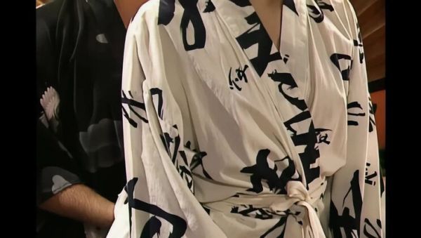 Stream hardcore movie called : Shawna Edwards Takes A Huge Japanese Cock - Emotionless MILF Blowjob