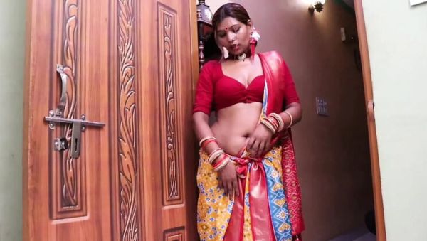 View the complete clip : Super Hot Stepsister Seduced by Stepbrother Late at Night - Anal, Amateur, Indian