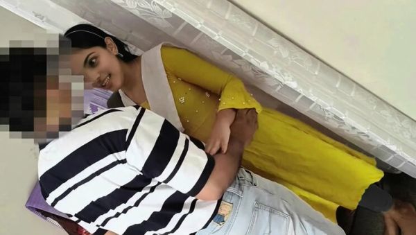 Play the HD video : Desi teen Hotdostt takes Indian BF’s cock in tight anal first time