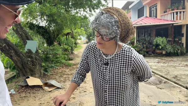 Stream HD movie titled : NamiQseiiin Turns Old Lady Young Then Fucks Her Hard