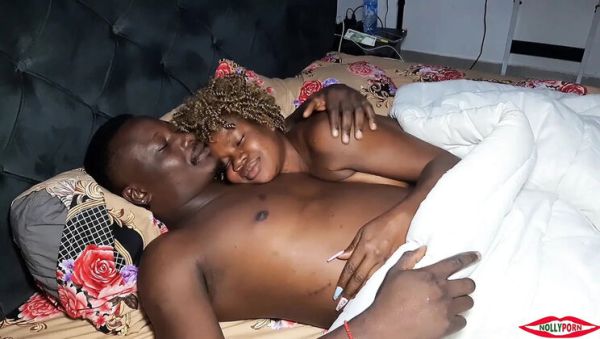 Play uncut movie : Girlfriend Wakes Boyfriend Up For Early Morning Hardcore Sex With Huge Cock