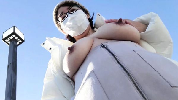 Enjoy watching this hardcore video named : Outdoor Fingering Gets Married Japanese Milf Aika Totally Wet
