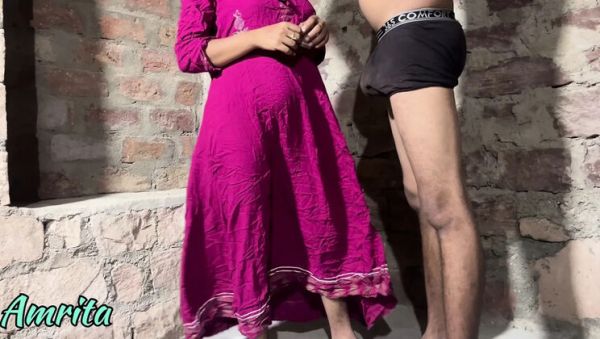 Stream this complete scene : Sali ko pela - Desi Babe in Bikini Takes Anal and Cum in Mouth