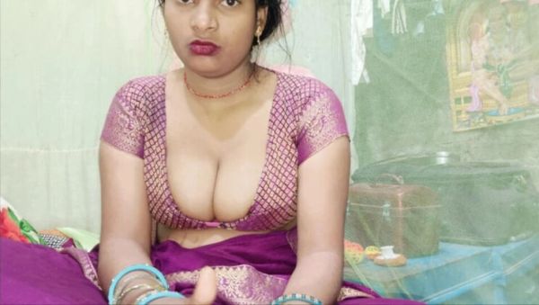 Enjoy watching this HD video of : Pyari Bhabhi Gives Big Tits Handjob With Hindi Audio - Desi Bhabhi Hardcore Creampie Cumshot