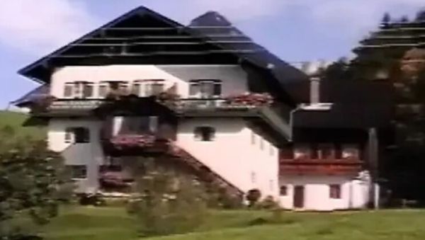Enjoy watching complete scene : Zipfelstürmer 1993 Full German Classic Porn Movie with Anal, Blowjob, Threesome, MILF, Blonde, Stockings, Vintage European Hardcore