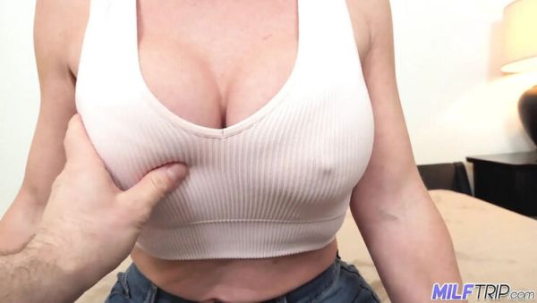 Enjoy watching this uncensored scene : Hot Blonde MILF Sadie Summers First Porn with Big Tits and Big Ass