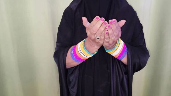 Play full clip titled : Hijab Queen Says I'm the Best - Big Tits Blowjob Creampie