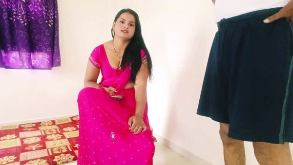 Play the uncut movie named : Desi Bhabhi Rhea has sex with brother-in-law in Indian style