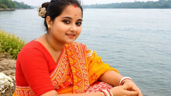 Enjoy watching this complete movie of : Raja Puja's Unexpected Desi Bhabhi Encounter Turns Personal in Village