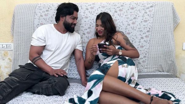 Enjoy watching this uncut clip named : Desi Hot Bhabhi Padosi Sex Clear Hindi Audio