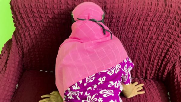 Watch the HD movie titled : Bangladeshi MILF GF Fucks Me While Husband Away - Desi Anal Homemade 4K