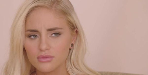 Play full movie named : VIXEN Gorgeous blonde Naomi Woods Fucked By Agent